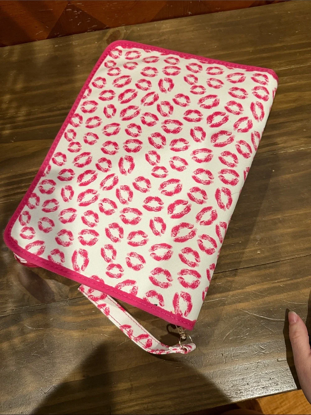 Pink Kiss-Print Cosmetic lipstick holder/ lip gloss holder lipsense not included